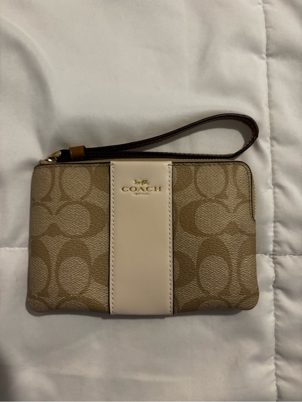 COACH Signature Canvas Wristlet in Khaki & Chalk